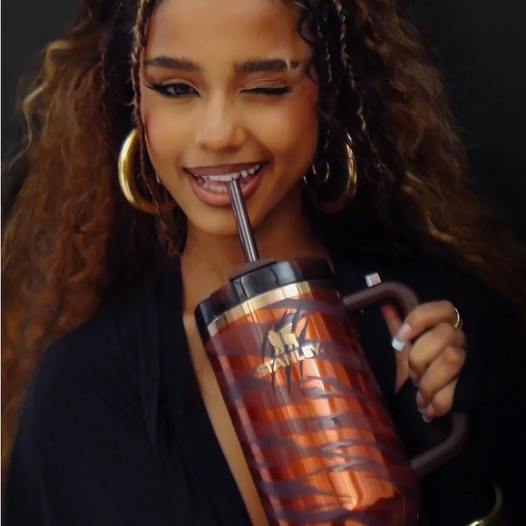 special edition Tyla Tyger Stanley Flowstate 40oz tumbler | collectible - Picture 5 of 10